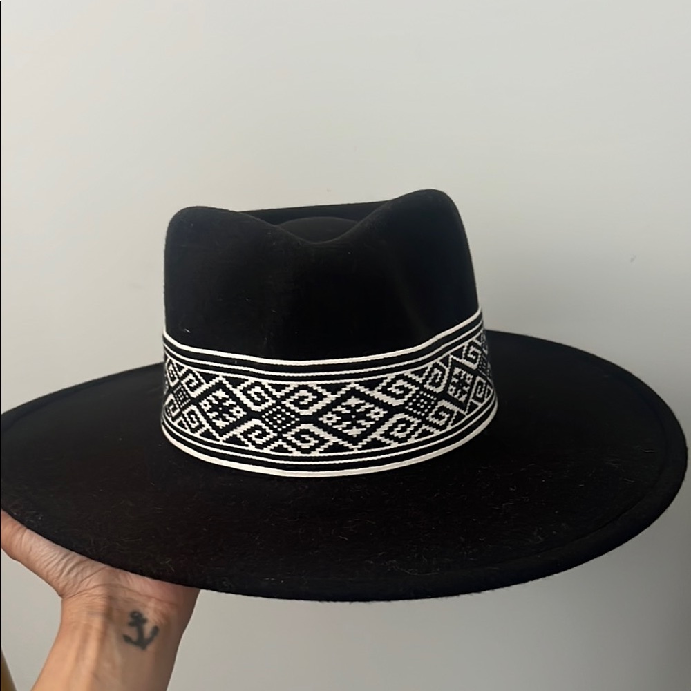 Black Wide-Brim Hat with Geometric Band